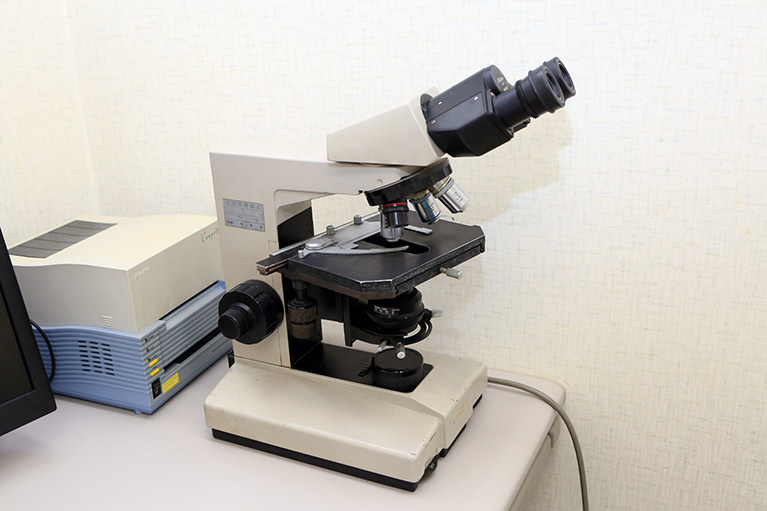 遠心機と顕微鏡